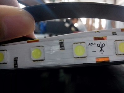 【工廠直銷特價(jià)LED軟燈條,12v 5050 60 單芯 白光,外貿(mào)出口】?jī)r(jià)格,廠家,圖片,室內(nèi)裝飾燈,深圳市永佳誠(chéng)光電科技-